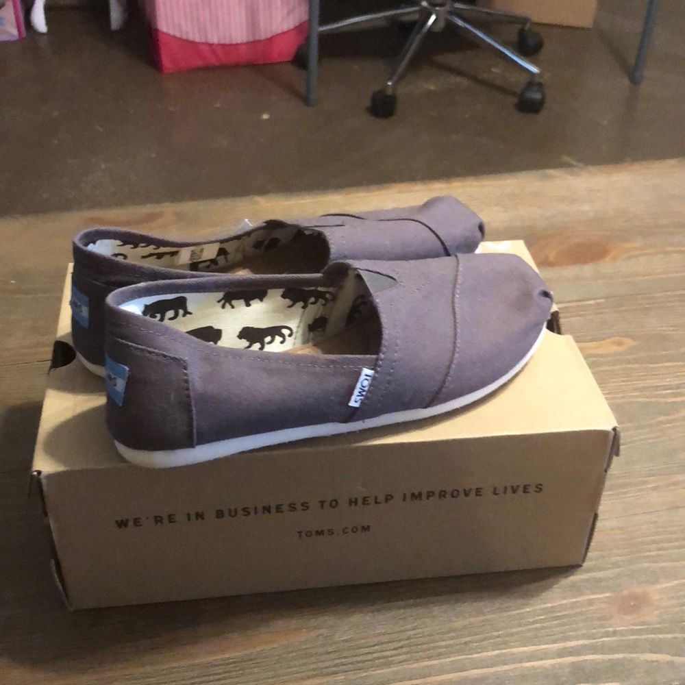 Toms